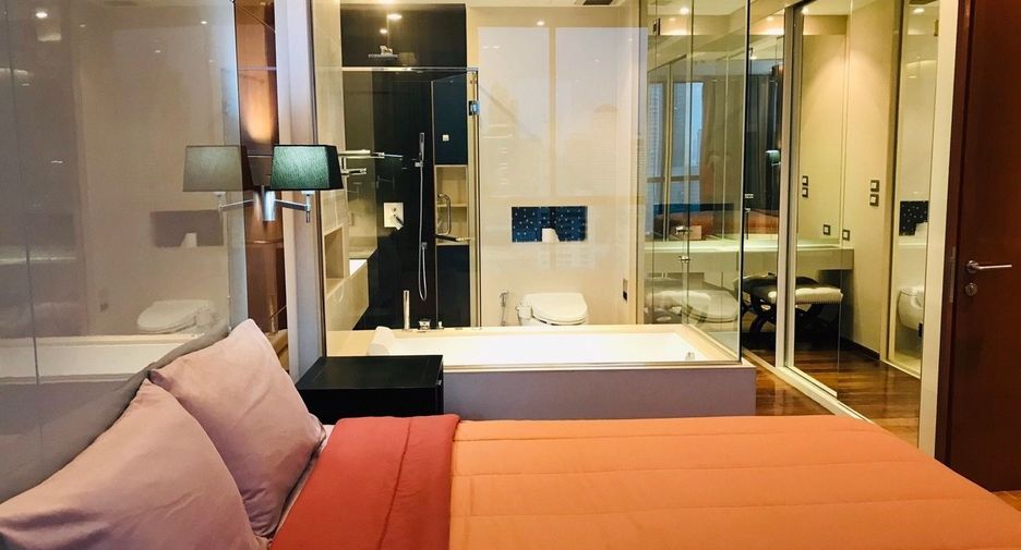 For rent 2 bedrooms condo in Khlong Toei, Bangkok
