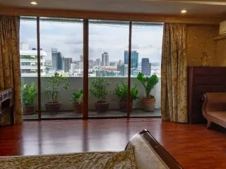 Condo en venta de 4 habitaciones en Watthana, Bangkok