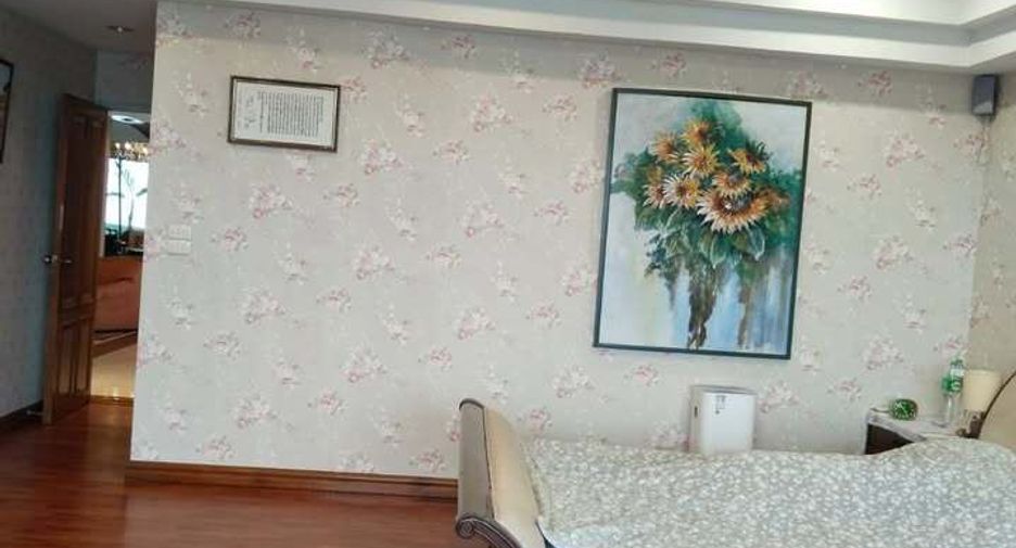 Condo en venta de 4 habitaciones en Watthana, Bangkok