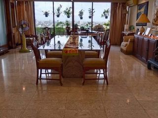 Condo en venta de 4 habitaciones en Watthana, Bangkok