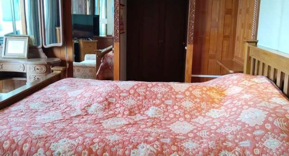Condo en venta de 4 habitaciones en Watthana, Bangkok