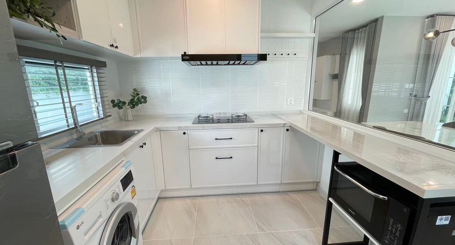Casa en alquiler de 3 habitaciones en Bang Phli, Samut Prakan
