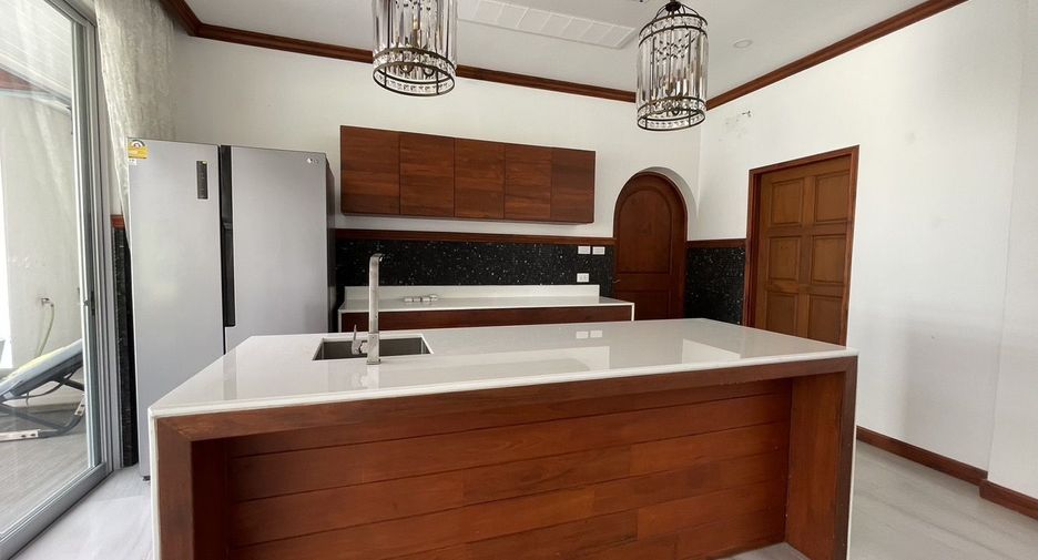 For rent 6 bedrooms house in Mueang Phuket, Phuket