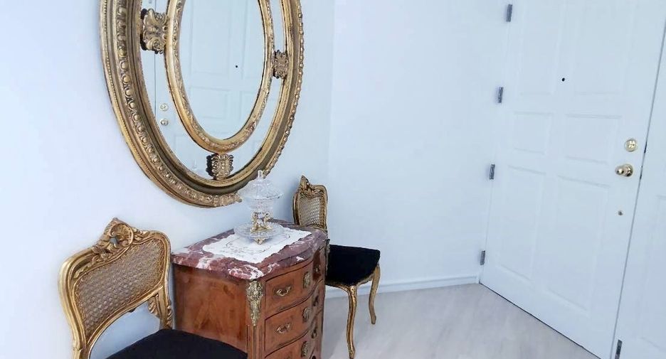 For rent 2 bedrooms condo in Bang Kho Laem, Bangkok