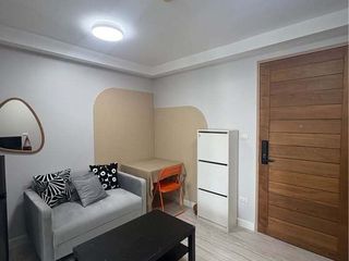 Wohnung zur Miete mit 1 Zimmer in Huai Khwang, Bangkok