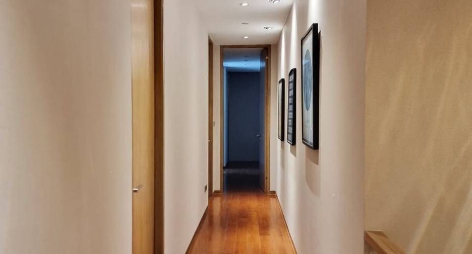Condo en venta de 3 habitaciones en Sathon, Bangkok