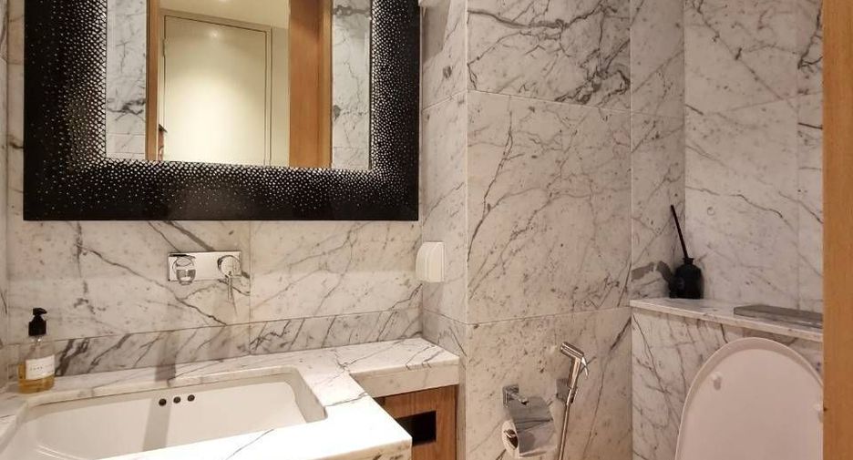 Condo en venta de 3 habitaciones en Sathon, Bangkok