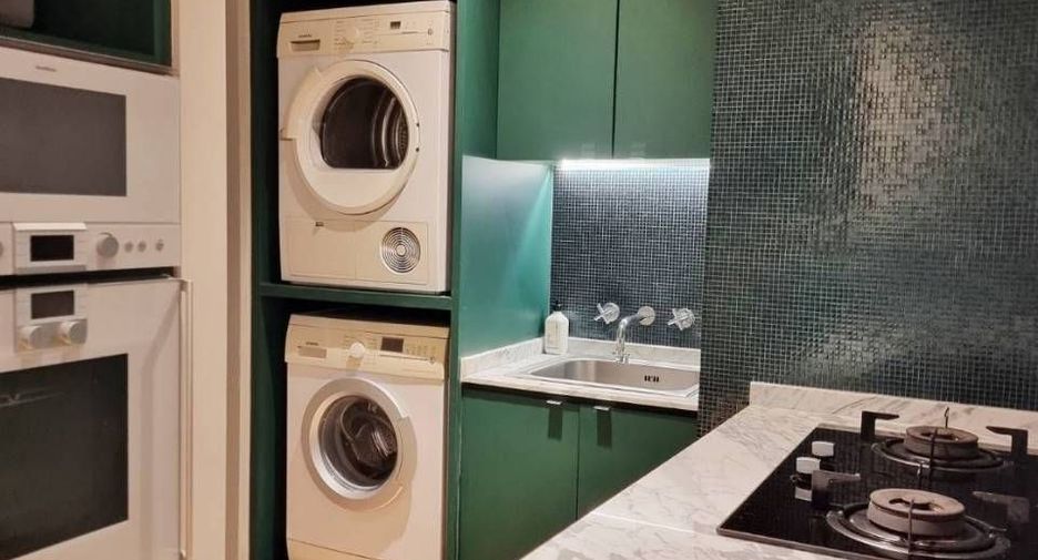 Condo en venta de 3 habitaciones en Sathon, Bangkok