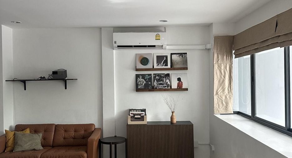 For rent 3 bedrooms townhouse in Thalang, Phuket