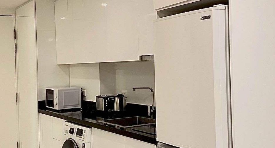 For rent studio condo in Khlong Toei, Bangkok