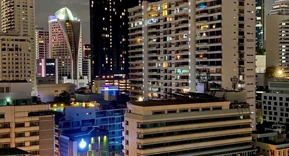 For rent studio condo in Khlong Toei, Bangkok
