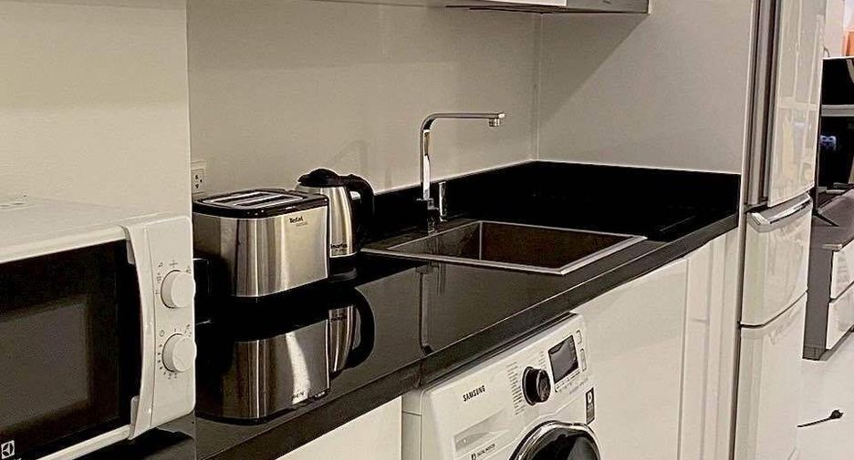 For rent studio condo in Khlong Toei, Bangkok