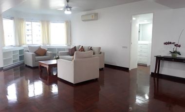 For rent 3 bedrooms condo in Khlong Toei, Bangkok