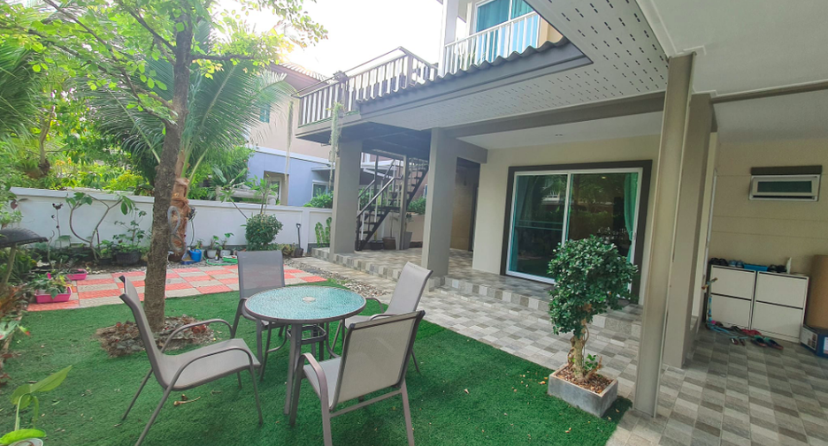 À louer 4 chambres maison à Mueang Phuket, Phuket