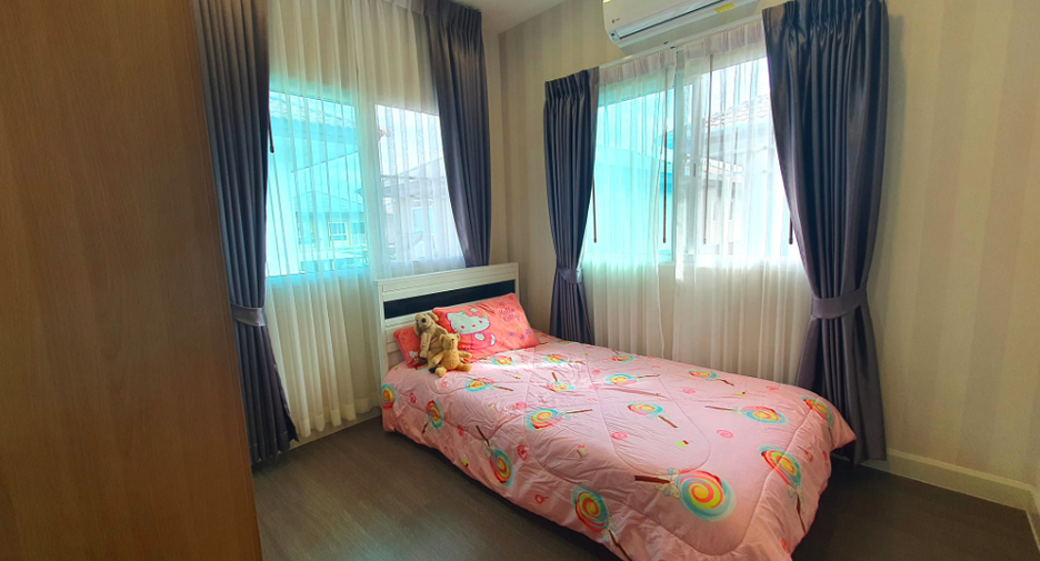 À louer 4 chambres maison à Mueang Phuket, Phuket