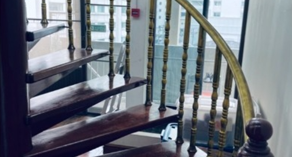 For sale 6 bedrooms retail Space in Watthana, Bangkok