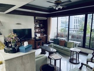 For sale 6 bedrooms retail Space in Watthana, Bangkok