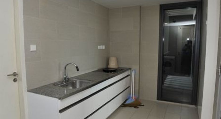 For sale and for rent 3 bedrooms condo in Sathon, Bangkok