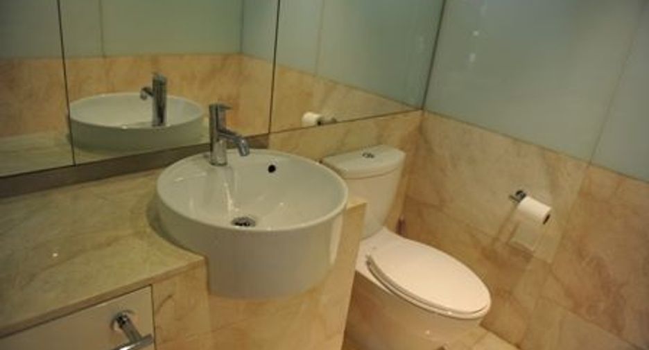 For sale and for rent 3 bedrooms condo in Sathon, Bangkok