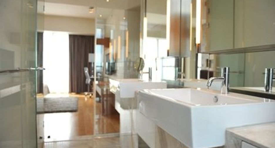 For sale and for rent 3 bedrooms condo in Sathon, Bangkok
