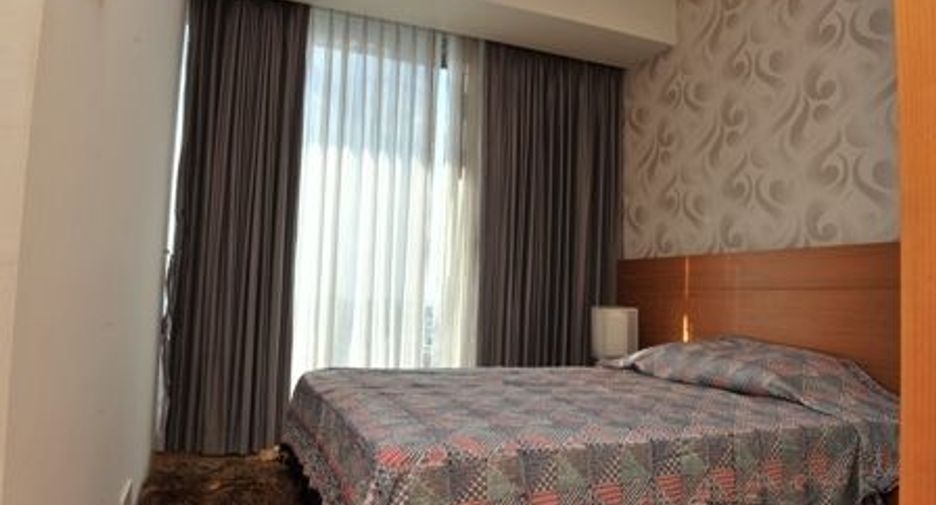 For sale and for rent 3 bedrooms condo in Sathon, Bangkok