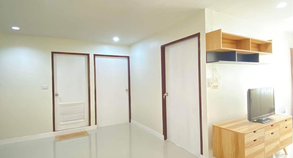 For rent 2 ベッドルーム condo in Watthana, Bangkok