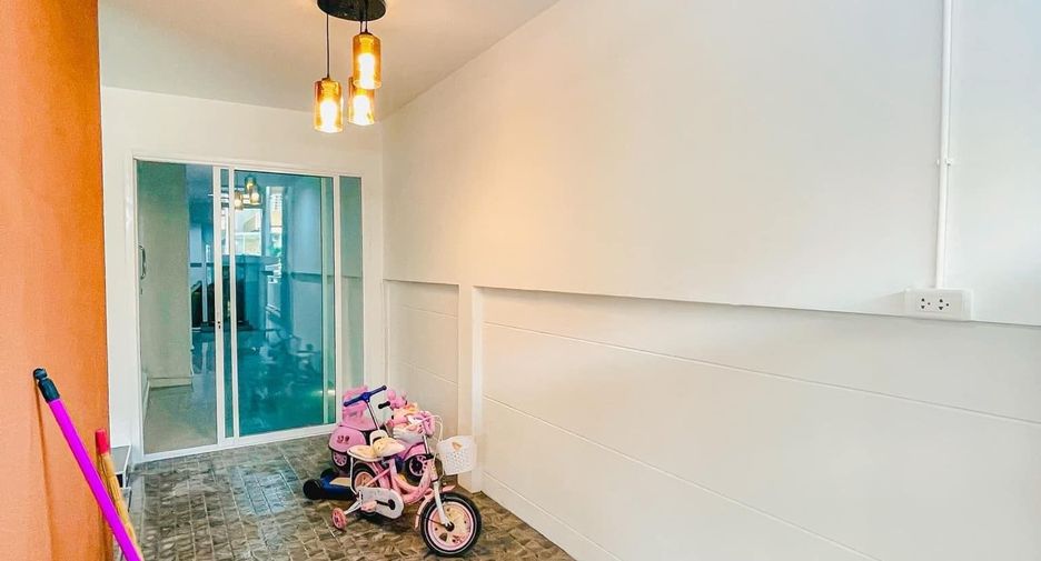 For sale 3 bedrooms house in Min Buri, Bangkok