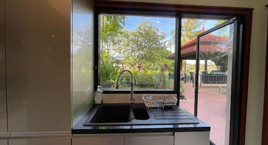 For rent 4 bedrooms villa in Thalang, Phuket