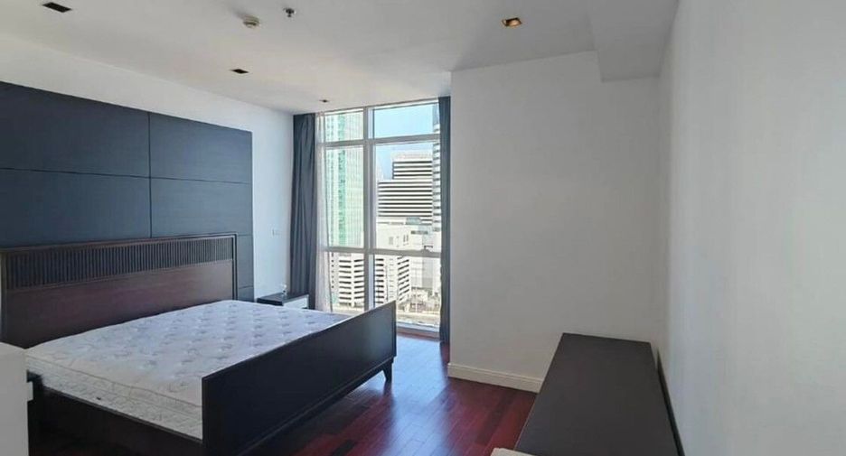 For sale 2 bedrooms condo in Pathum Wan, Bangkok