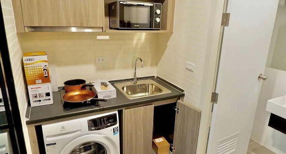 For rent 2 bedrooms condo in Bang Na, Bangkok