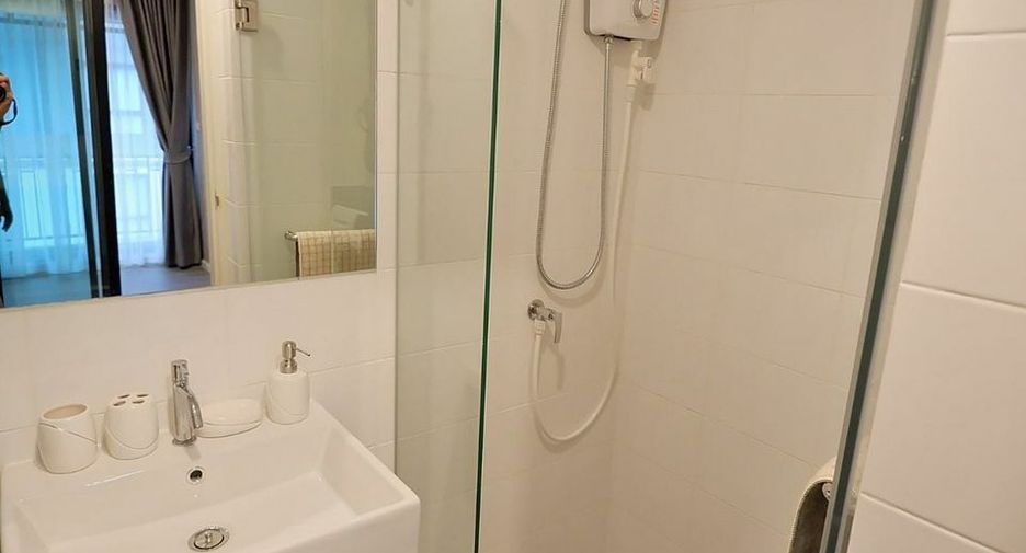 For rent 2 bedrooms condo in Bang Na, Bangkok