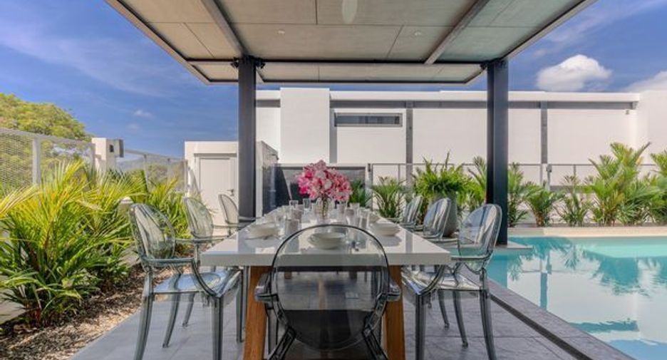 For sale 4 bedrooms villa in Mueang Phuket, Phuket