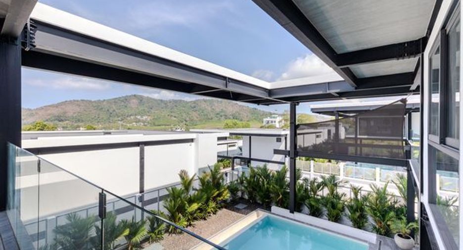 For sale 4 bedrooms villa in Mueang Phuket, Phuket