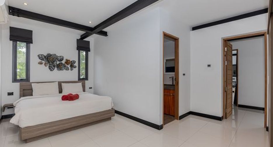 For sale 4 bedrooms villa in Mueang Phuket, Phuket