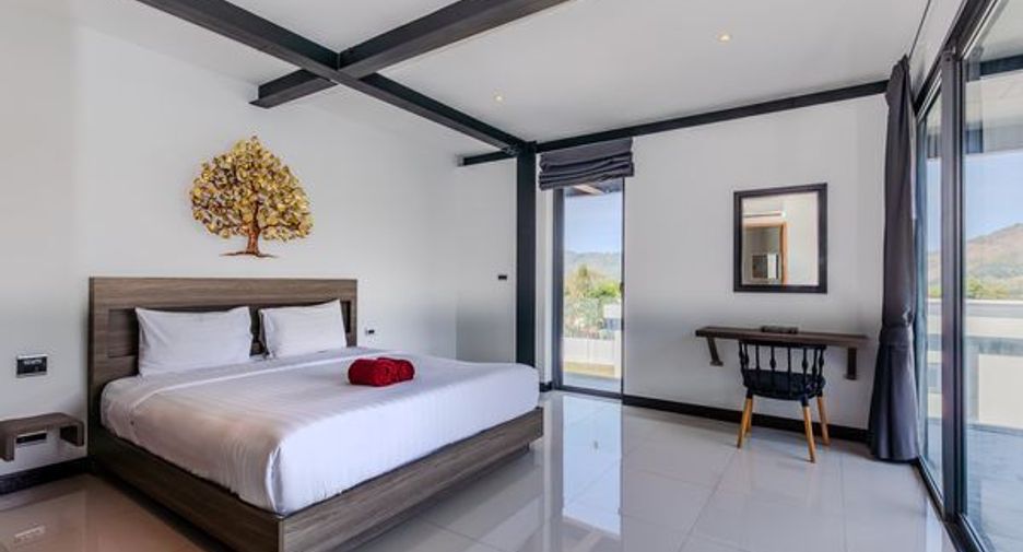 For sale 4 bedrooms villa in Mueang Phuket, Phuket