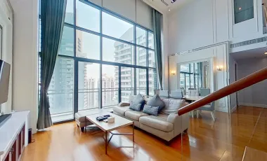 For sale 3 bedrooms condo in Khlong Toei, Bangkok