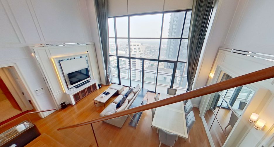 For sale 3 bedrooms condo in Khlong Toei, Bangkok