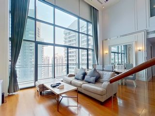Condo en venta de 3 habitaciones en Khlong Toei, Bangkok