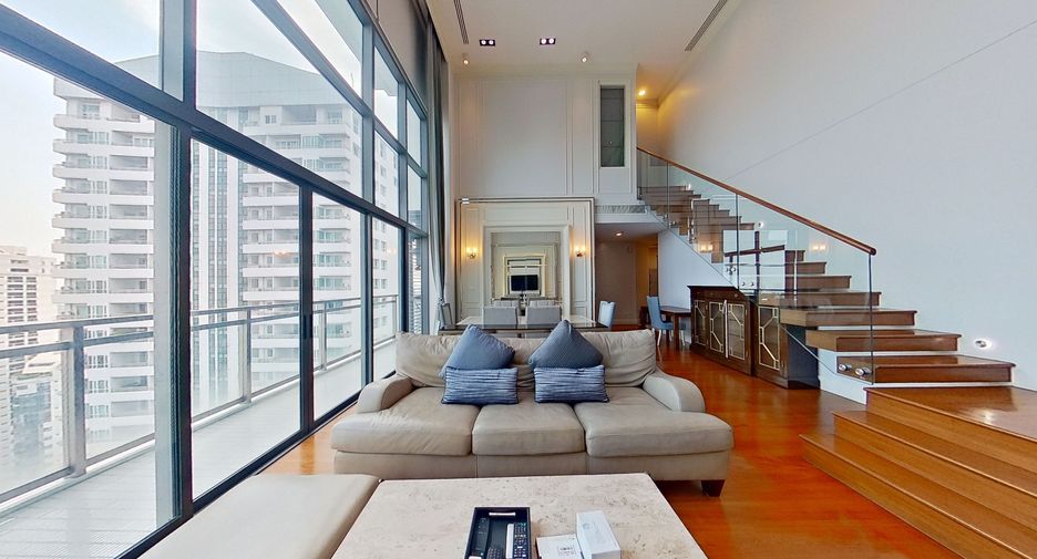 For sale 3 bedrooms condo in Khlong Toei, Bangkok