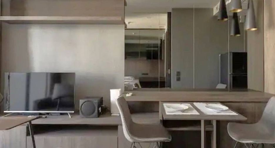 Condo en alquiler de 1 habitaciones en Khlong Toei, Bangkok