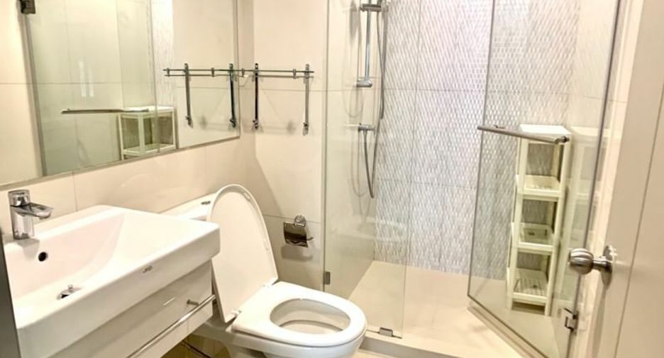 For sale and for rent 2 bedrooms condo in Khlong Toei, Bangkok
