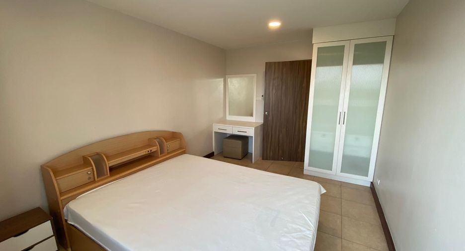 À louer 3 chambres condo à Watthana, Bangkok