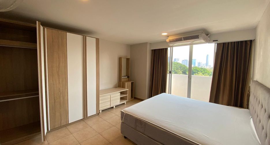 À louer 3 chambres condo à Watthana, Bangkok