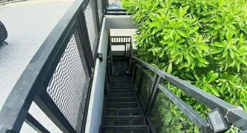 For rent 6 bedrooms house in Sai Mai, Bangkok