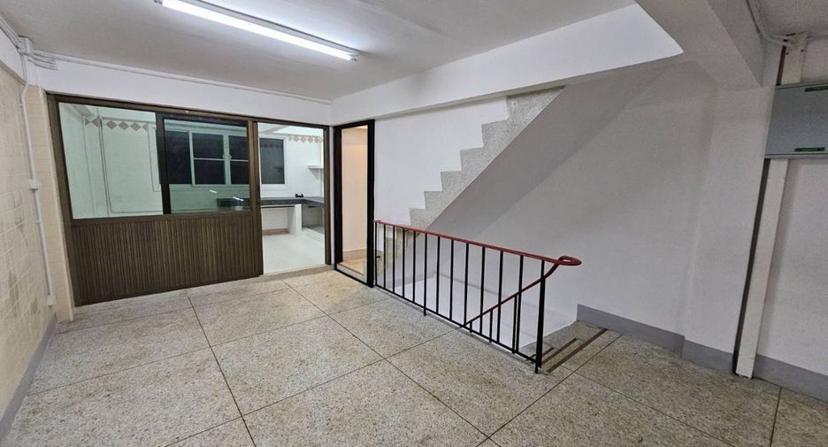 Gewerbefläche zur Miete in Bang Na, Bangkok