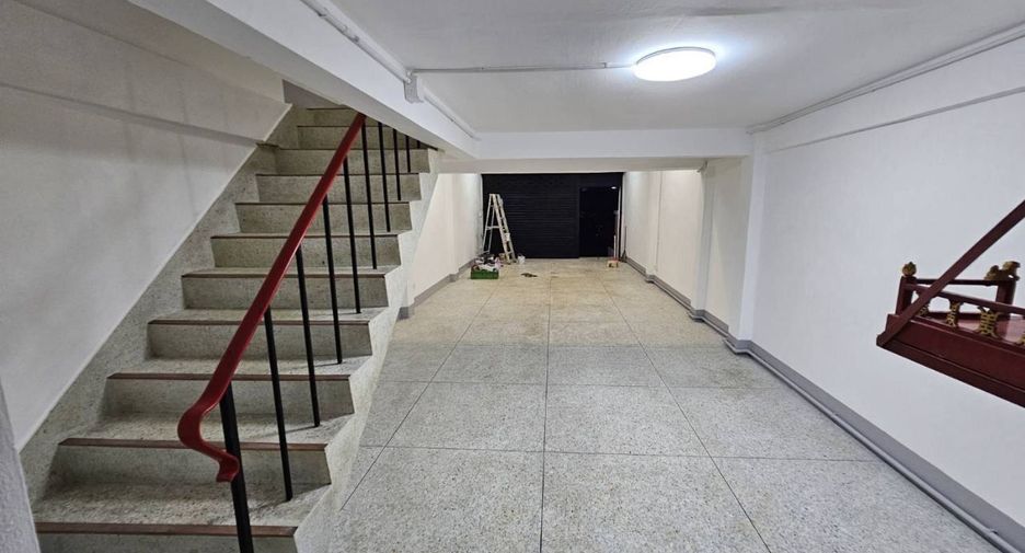Gewerbefläche zur Miete in Bang Na, Bangkok