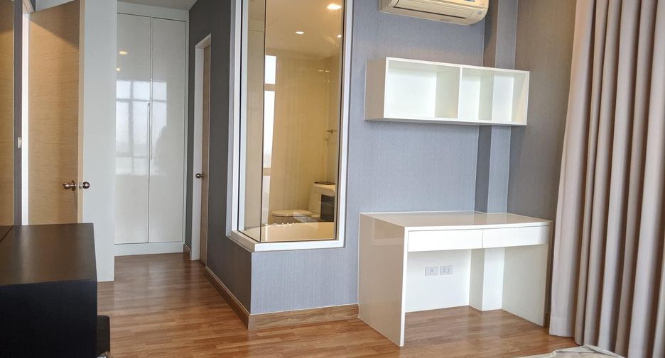 For rent 2 bedrooms condo in Bang Na, Bangkok