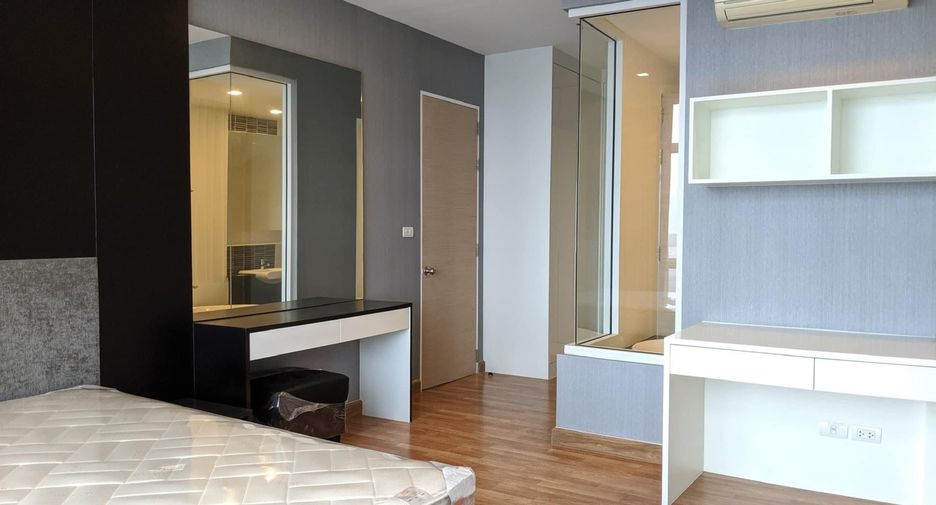 For rent 2 bedrooms condo in Bang Na, Bangkok