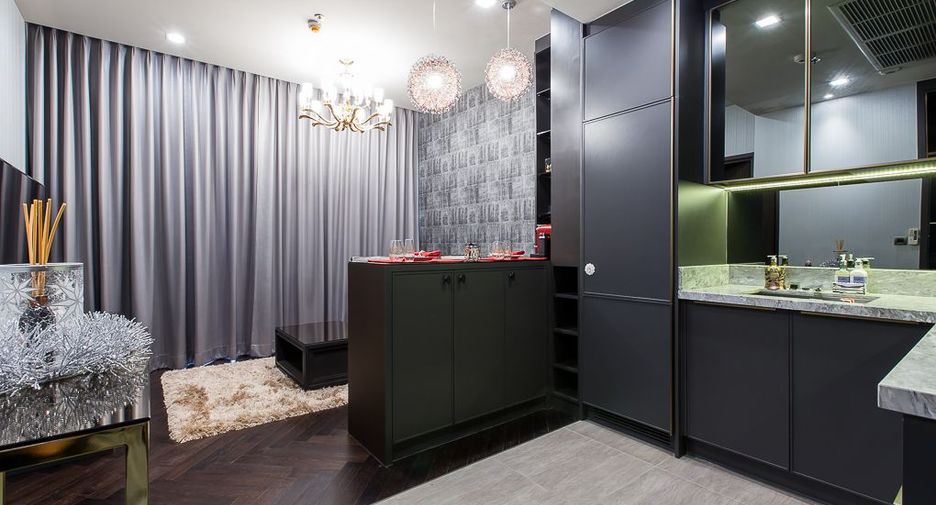 For rent 1 bed condo in Phaya Thai, Bangkok