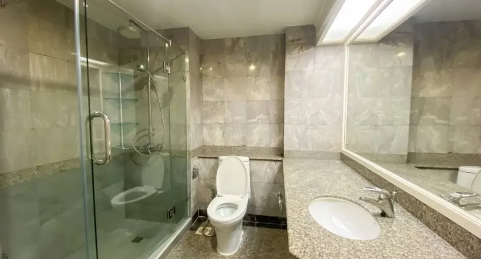 For rent 2 ベッドルーム condo in Watthana, Bangkok